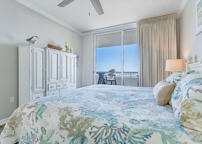 Club 303b By Youngs Suncoast Apartment *