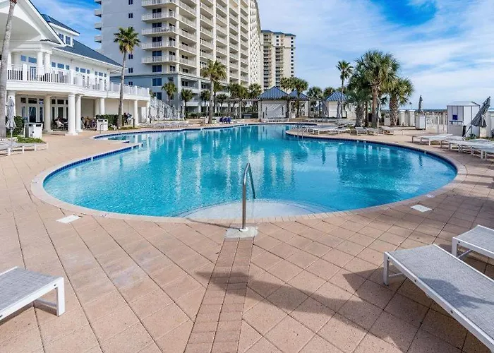 Club 303b By Youngs Suncoast Apartment