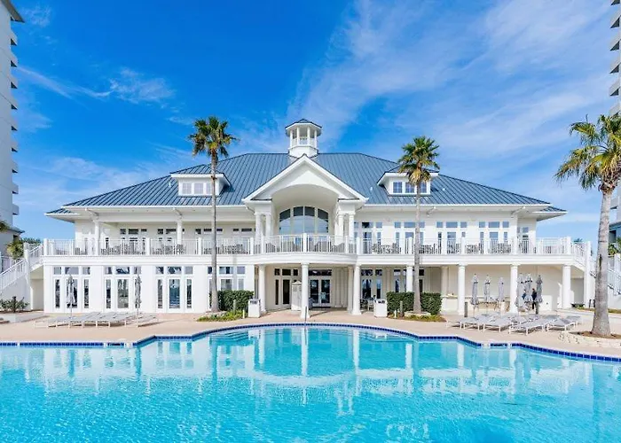 Club 303b By Youngs Suncoast Apartment