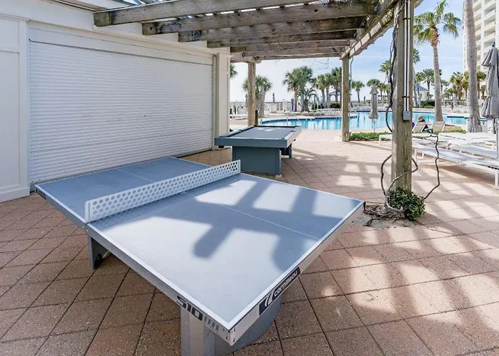 Apartment Club 303b By Youngs Suncoast